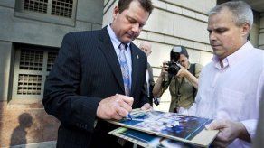 Juez regaña a abogados en juicio de Clemens por lentitud