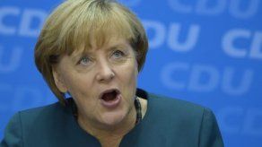 Merkel respalda reformas económicas de Italia