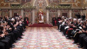 Benedicto XVI: Salida a crisis económica debe traer vida digna