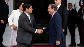Presidente Alvarado sostiene su primera reunión con Cortizo