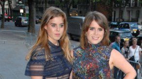 La princesa Eugenia felicita a sus padres