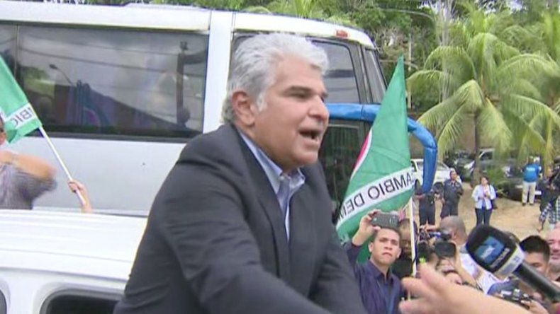 Liberan a exministro de Seguridad Pública José Raúl Mulino