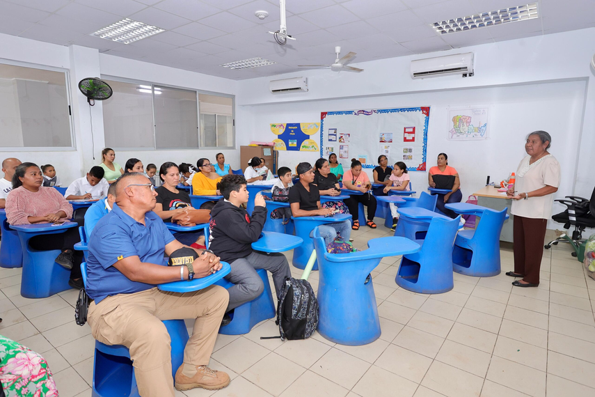 MEDUCA impulsa Escuela para Padres.