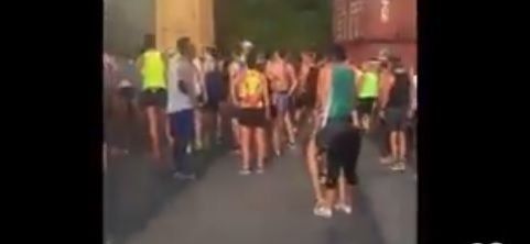 EEUU: Tren interrumpe maratón y arruina planes de corredores
