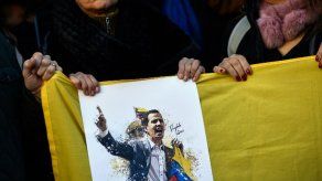 Argentina cree que prohibir a Guaidó salir de Venezuela ataca a la libertad