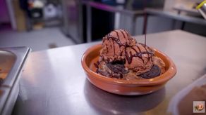 ¿Cómo preparar un delicioso blondie de 4 chocolates?