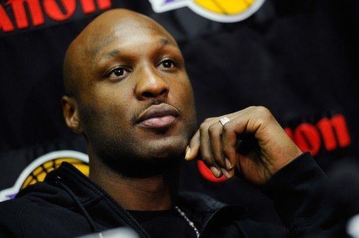 Odom llega tarde y se va temprano de práctica de Lakers