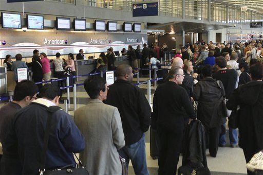 Reabren terminal del aeropuerto de Miami evacuada por alerta