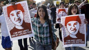 Marchan por asesinato de niño en California