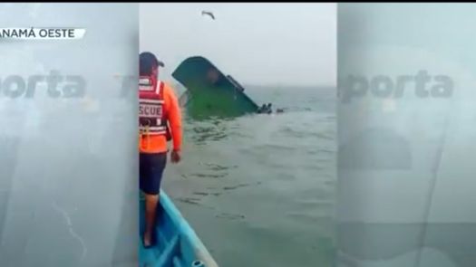 Autoridades atendieron el naufragio de una embarcación en Puerto Caimito. Autoridades atendieron el naufragio de una embarcación en Puerto Caimito.
