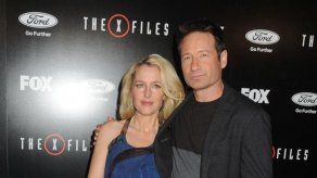 David Duchovny se compromete a seguir en ¨Expediente X¨