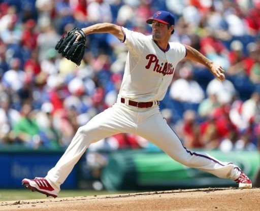 Hamels poncha a 11 y Filis vencen a Marlins