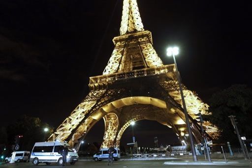 La Torre Eiffel que Barcelona rechazó por su altura conmemora sus 130 años, Noticias de La Chispa