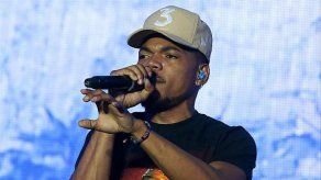Chance the Rapper anuncia su compromiso matrimonial con Kirsten Corley