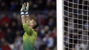 Vilanova: Valdés será titular mientras rinda y entrene como hasta ahora