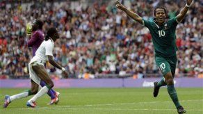 Mexicano Dos Santos sigue en duda ante Brasil