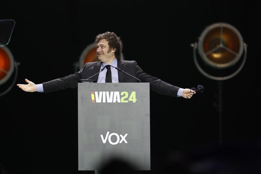 Javier Milei no ha modificado sus planes de viajar a España, donde el 21 de junio recibirá un premio de una institución liberal. Javier Milei no ha modificado sus planes de viajar a España, donde el 21 de junio recibirá un premio de una institución liberal.