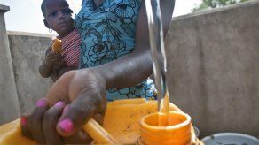 Unos 2.000 millones de personas utilizan agua potable con materias fecales