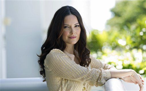 Denise Quiñones debuta como cantante, sueña con llegar a Broadway