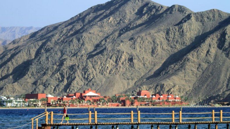 Israel cierra paso con Egipto tras amenaza de ataque