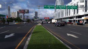 Residentes de Brooklincito protestan frente a Plaza Edison