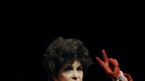 Lollobrigida denuncia a su expareja