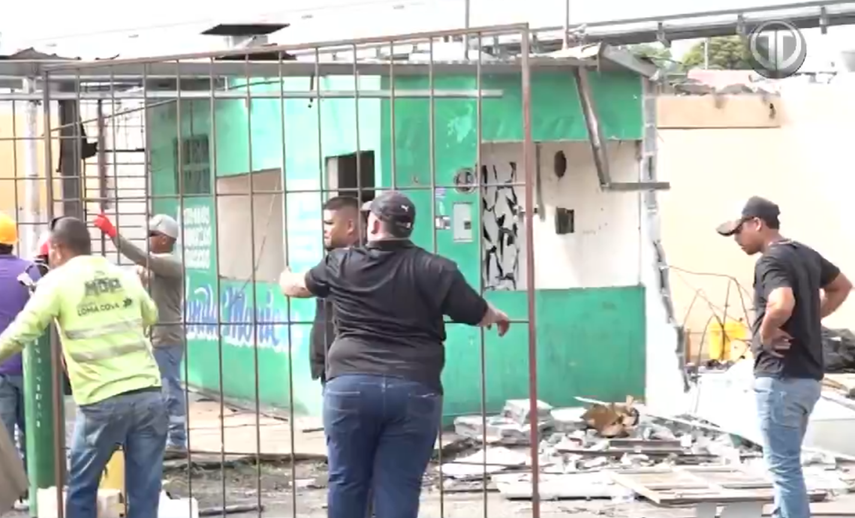 Alcaldía de Arraiján inicia demolición de locales