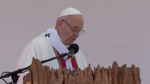 Papa Francisco cumple agitada segunda jornada en Chile