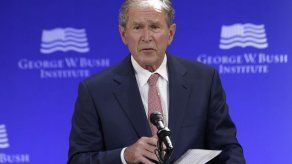 Expresidente Bush dice que Rusia interfirió con voto en EEUU