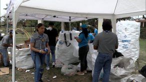 Voluntarios de Medcom se suman a jornada de reciclaje