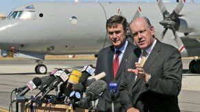 Barco busca más sonidos en rastreo de avión perdido