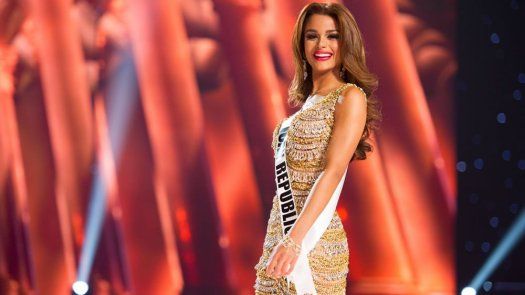 Desfile en traje de gala - Preliminar del Miss Universo