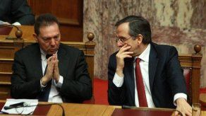 Parlamento griego aprueba presupuesto del  2013