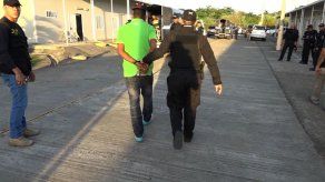 Aprehenden a 11 personas durante operativo antipandillas en Colón Aprehenden a 11 personas durante operativo antipandillas en Colón