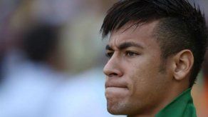 Neymar se reincorpora a la selección brasileña