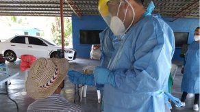 Las autoridades mantienen la búsqueda de más contagios de COVID-19 en el país.