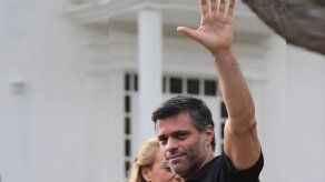 Leopoldo López advierte que habrá nuevos alzamientos militares contra Maduro