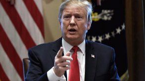 Red social para tejedores prohíbe que se hable de Trump