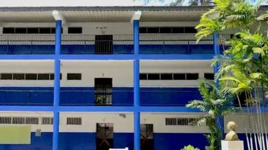 Padres del Colegio Elena Chávez de Pinate piden respuesta al MEDUCA. Padres del Colegio Elena Chávez de Pinate piden respuesta al MEDUCA.
