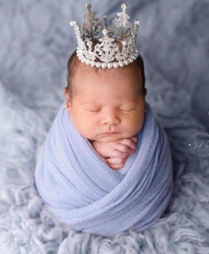 El Tachi revela las primeras fotografías de su bebé