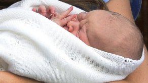 El mundo conoce al bebé real