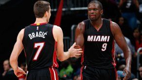 Whiteside afianza en el liderato a los Het