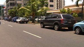 Alcaldía negociará traspaso de parques para estacionamientos