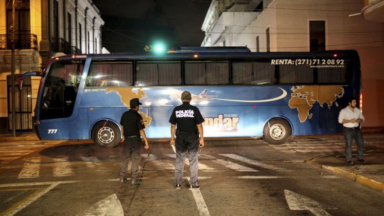 Rescatan en México a más de 100 migrantes centroamericanos