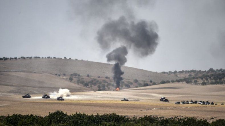 Aviones de EEUU atacan al EI en apoyo a tropas turcas y rebeldes sirios