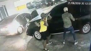 Asaltan a comerciante con mazo, cámara de videovigilancia graba a los delincuentes