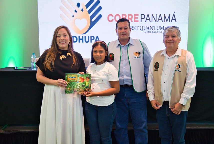 Guardianes Verdes también contempla la capacitación de docentes y padres de familia. Guardianes Verdes también contempla la capacitación de docentes y padres de familia.