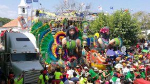 Colorido y tradición en desfile del martes de Carnaval en Las Tablas