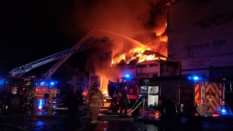 Incendio consume dos galeras en France Field, Zona Libre de Colón