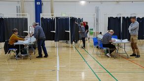 Unos 4.2 millones de votantes daneses son elegibles para emitir su voto en el referendo.